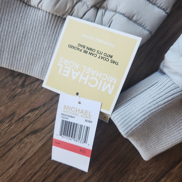 NWT Michael Kors XS Down Jacket Silver Packable - Picture 3 of 14